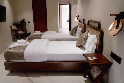 2 twin beds
