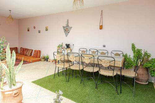 appartement spacieux city center with rooftop in 암세르나트