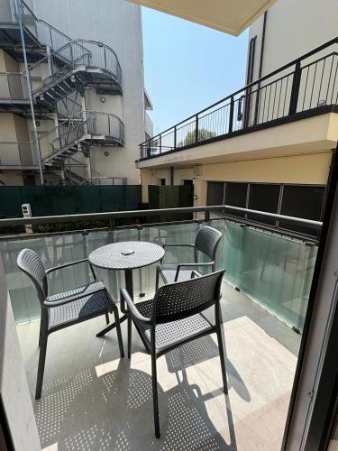 Large Double Room - Ground Floor image 10
