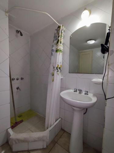 Double or Twin Room image 2