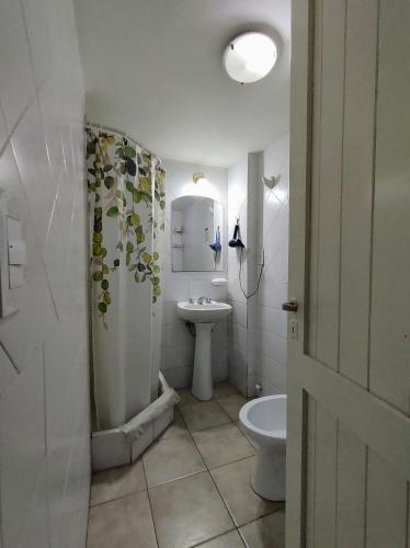 Double or Twin Room image 3