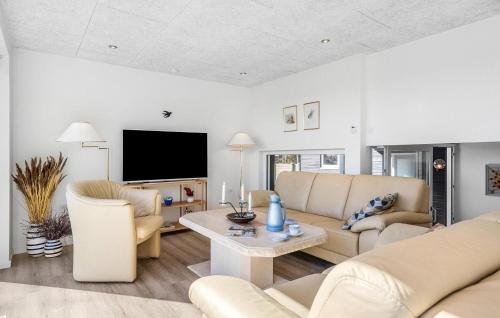 Gorgeous Home In Hals With Wifi in Hals