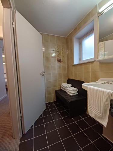 Quadruple Room with Private Bathroom image 5