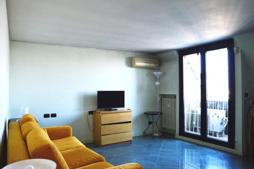 Welcome to B&B Cobrières, Milano
