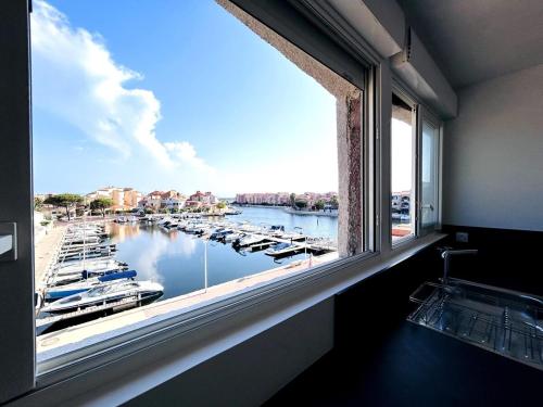 MAGNIFIQUE, GRAND ET MODERNE T3, PISCINE, WIFI, CLIM, VUE ET EMPLACEMENT SUPERBES, Coudalère