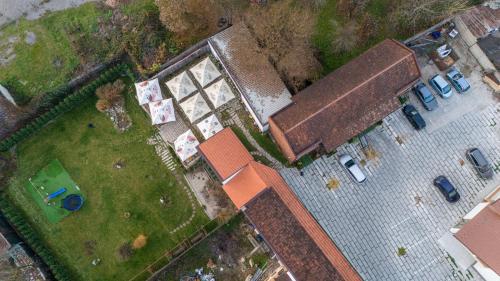 Pensiunea Hanul Huniazilor Pensiunea Hanul Huniazilor