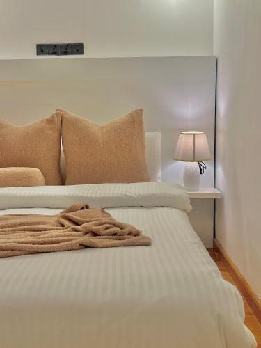 Superior King Room image 7