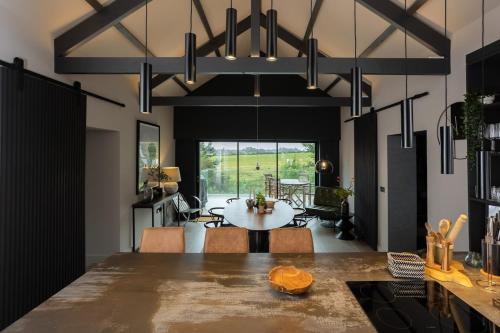 Unique 6 star interior designed cottage - Bridge Cottage in 察德