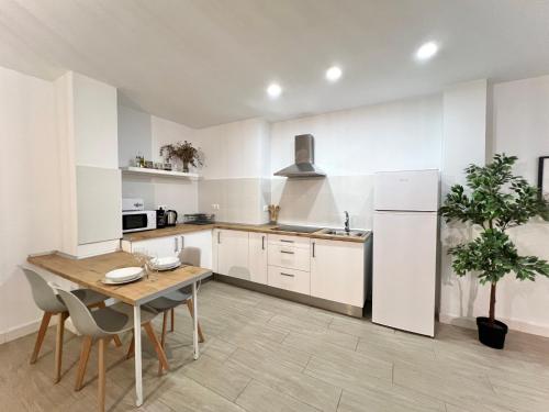 San Isidro City Center and Beach Studio Apartments 5