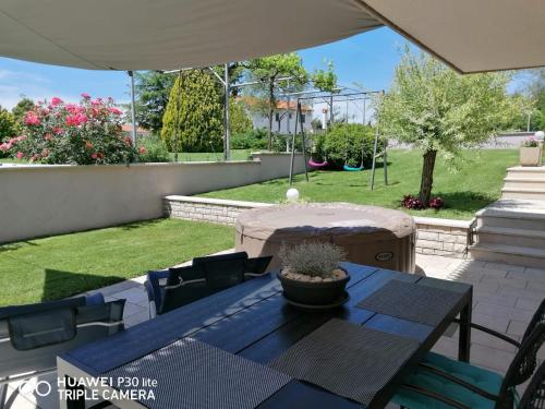 Apartment Borna in Zabrežani