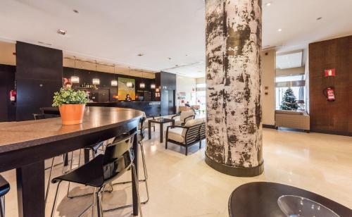 Hotel Mercader - image 11