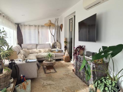 Beautiful sea view, quiet in agricultural property in Maure