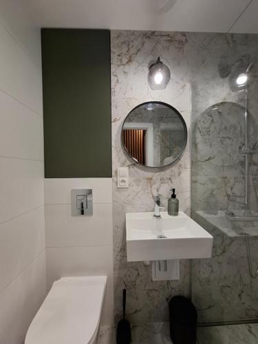 Ванна кімната, Apartament Spokojny Nad Jeziorem in Штум