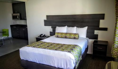 Jewel City Inn in Glendale, USA