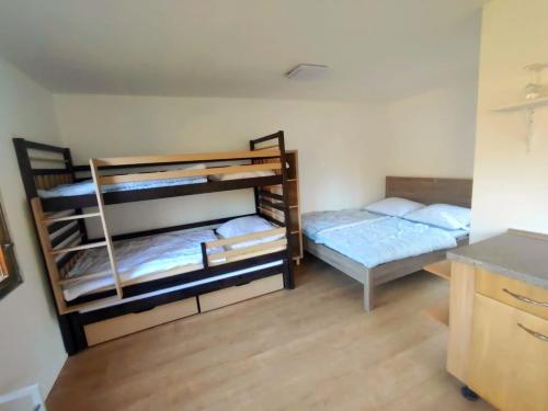 1 double bed, 1 bunk bed