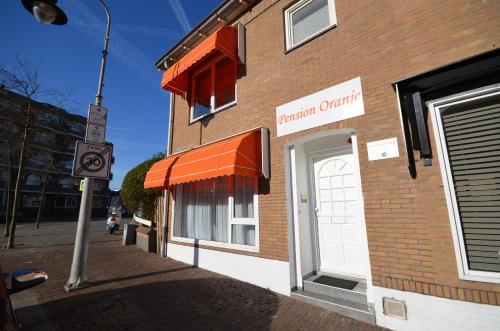  Pension Oranje, Pension in Zandvoort bei Zwaanshoek