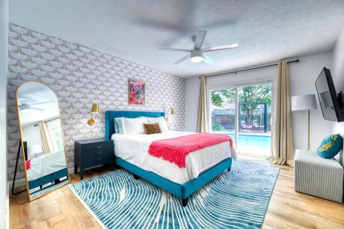 IG-worthy private pool near the Domain IG-worthy private pool near the Domain