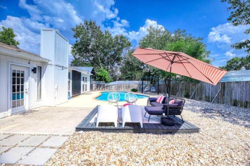 IG-worthy private pool near the Domain IG-worthy private pool near the Domain