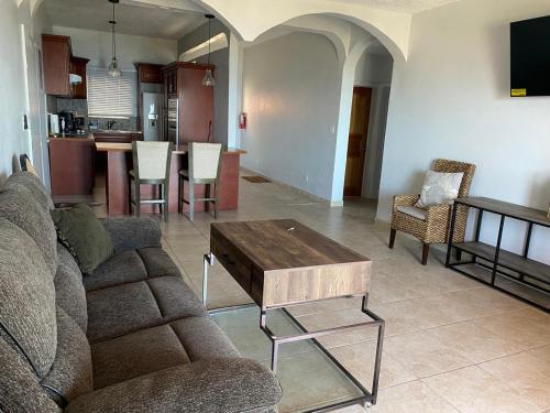 The Pink House, Saint Thomas, Ocean View in 西夏洛特阿馬利亞