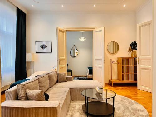 SERVUS HOMES - Friends & Family, Vienna (photo 10)