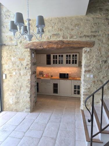 Belle Maison dans corps de ferme - logement Gabriel in อูรี
