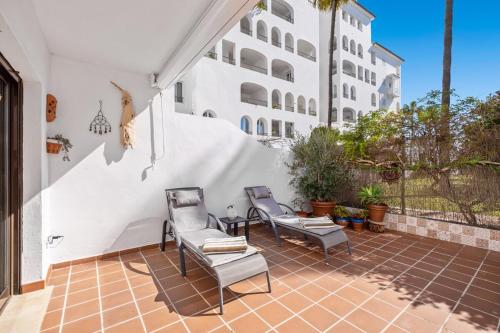 Balkon/terasa, Driftwood Escape - Puerto de la Duquesa in Villas Puerto