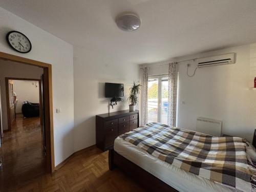 Two Bedroom Apartment for Rent in Denovici