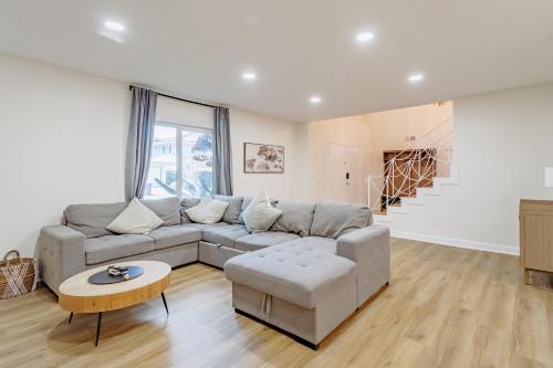 Beautiful 5 bedroom sleeps16 pool Universal, Los Angeles (fotografie 9)