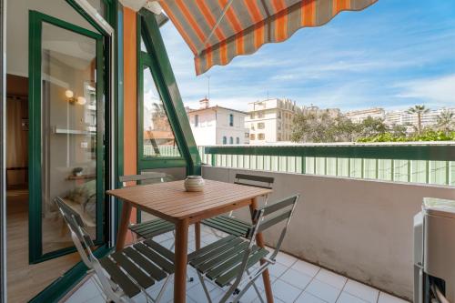 Nice Renting - FLEURS - Luxury Stay Terrace Quiet Private Parking - image 4