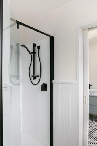 NEW - Farm House Near Town!, Gisborne (foto 6)