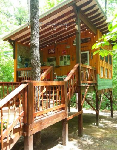 Exterior view, Glamping at Deer Camp in Dunlap (TN)