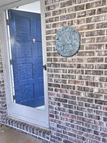 Decatur Chic Family Home with Pool Table Decatur Chic Family Home with Pool Table