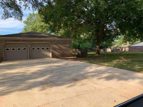 Decatur Chic Family Home with Pool Table Decatur Chic Family Home with Pool Table