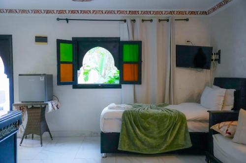 RIAD REDWAN - image 5