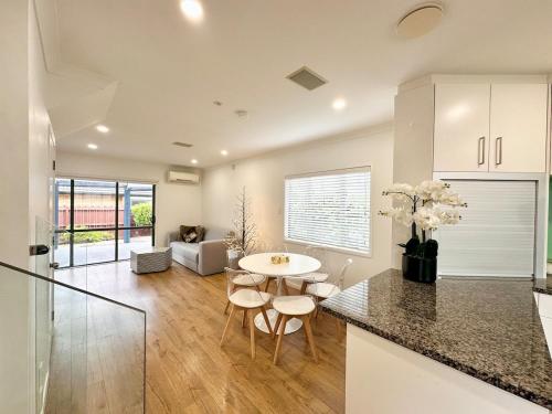 My castle house Manukau City 20 mins to Auckland Airport near Auckland Botanikus Kert