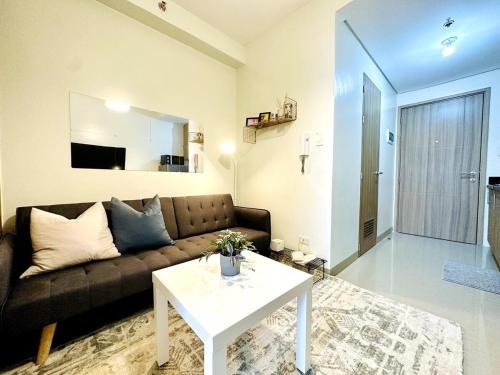OREO1232 House, Manila