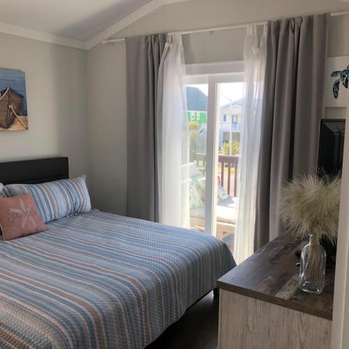 Ocean View, Heated Pool, 2 Master Bedrooms - 2nd Floor Sleeps 7, Holden Beach (Foto 4)