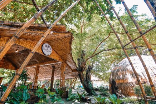The Dome Hotel - Caylabne Bay