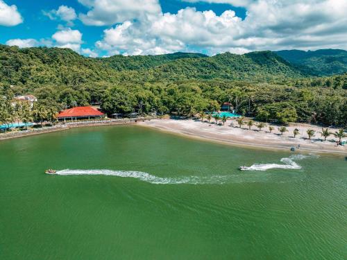 The Dome Hotel - Caylabne Bay