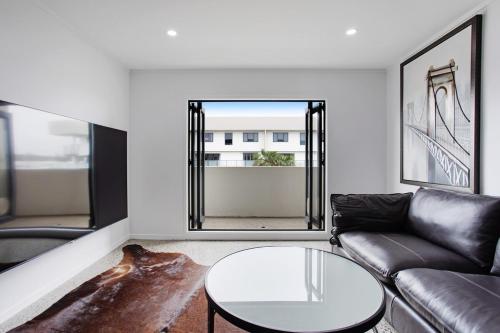 Chic Modern 2BR Heart of Manukau, Auckland (photo 9)