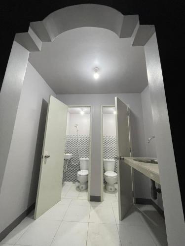 K and R Apartment Affordable Aircon Room with Wifi in Carcar City