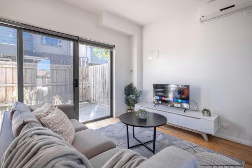Glenroy 2br1ba In Townhouse Parkingwi-fibath