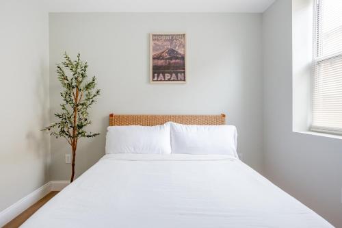 Stylish Stay in Center City, French-Japanese & Minimalist Vibes