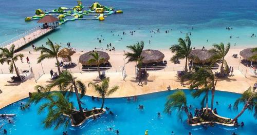 Beachview Villa near Ocho Rios Montego bay Jamaica in 디스커버리 베이