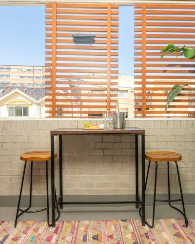 Balcony/terrace, Elegant Apartment, Heart of Newtown with Secure Parking in Newtown