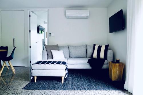 Mahoe Gardens - Self Contained Apartment, Auckland (photo 7)