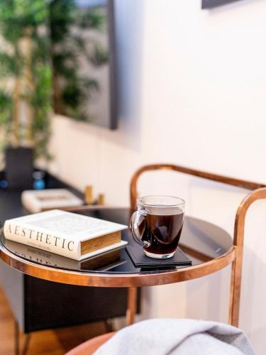 Glovers Retreat in Redhill West