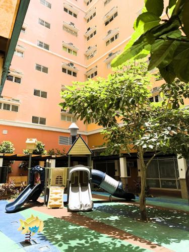 JFam Suites - Studio and 1Bedroom Units! - 숙소 외관