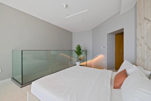 Elegant 1BR Sky Villa High-Rise Luxury Stay, Dubai (foto 6)
