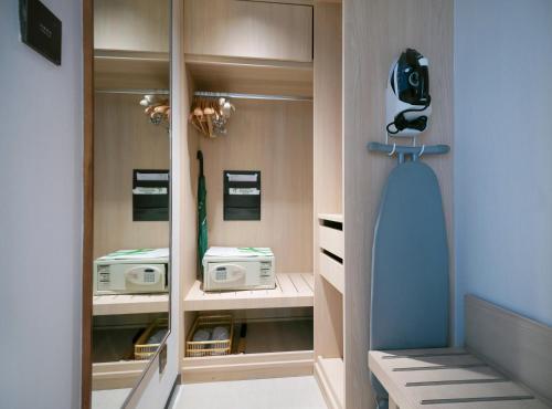 669441733 Holiday Inn Qingdao City Center by IHG - May 4th Square